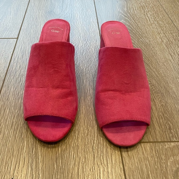 Pink size 9 Gap mules - Picture 8 of 8